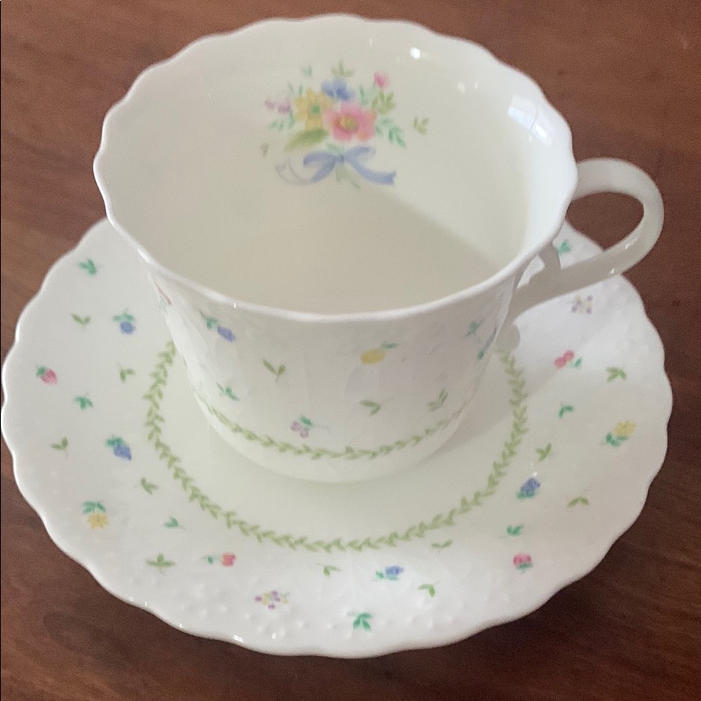 Floral 💐 Teacup and Saucer Set - White with Multicolor Accents